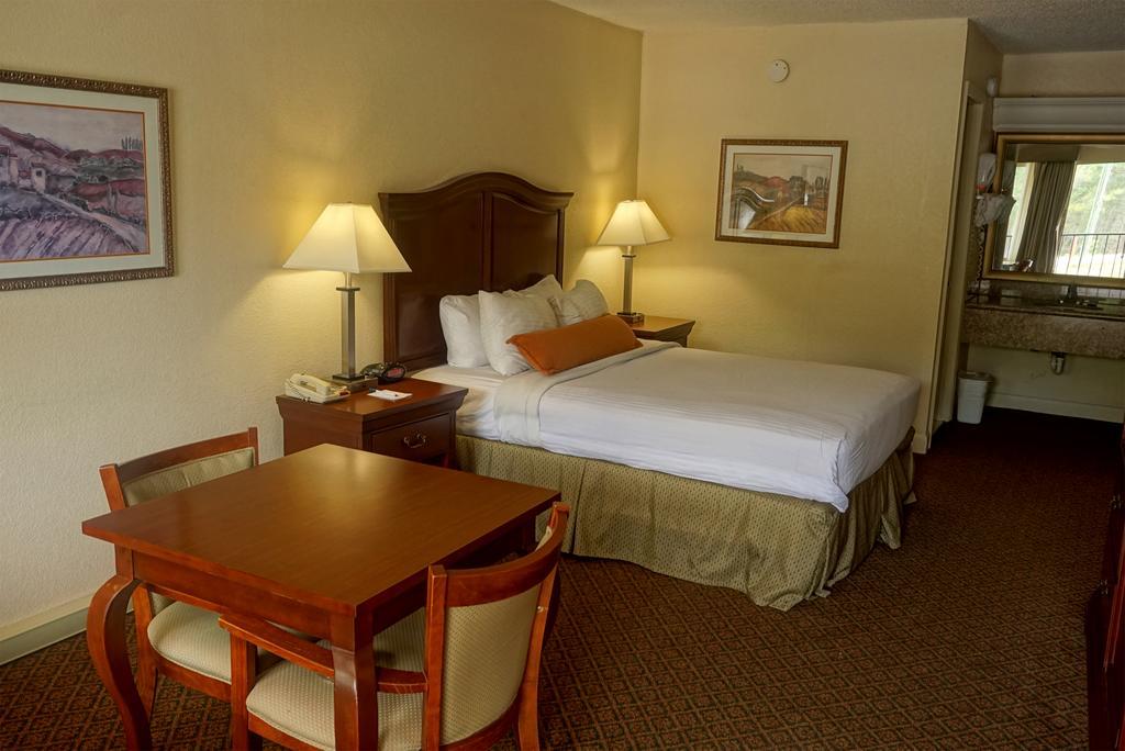 Best Western Point South Йемасси Экстерьер фото